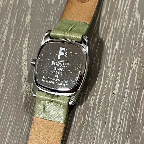 FOSSIL women's watch with green leather strap - Picture 5 of 5